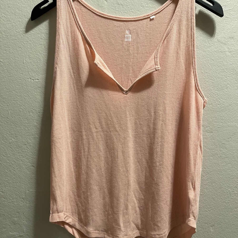 Pink tank top